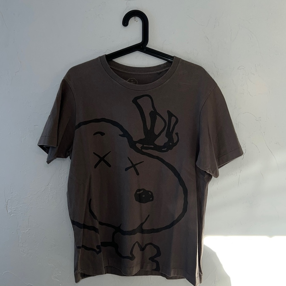 KAWS X UNIQLO X PEANUTS Mens Medium Short Sleeve Shirt